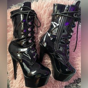 Woman size 7 609-Diana pleaser heel boot